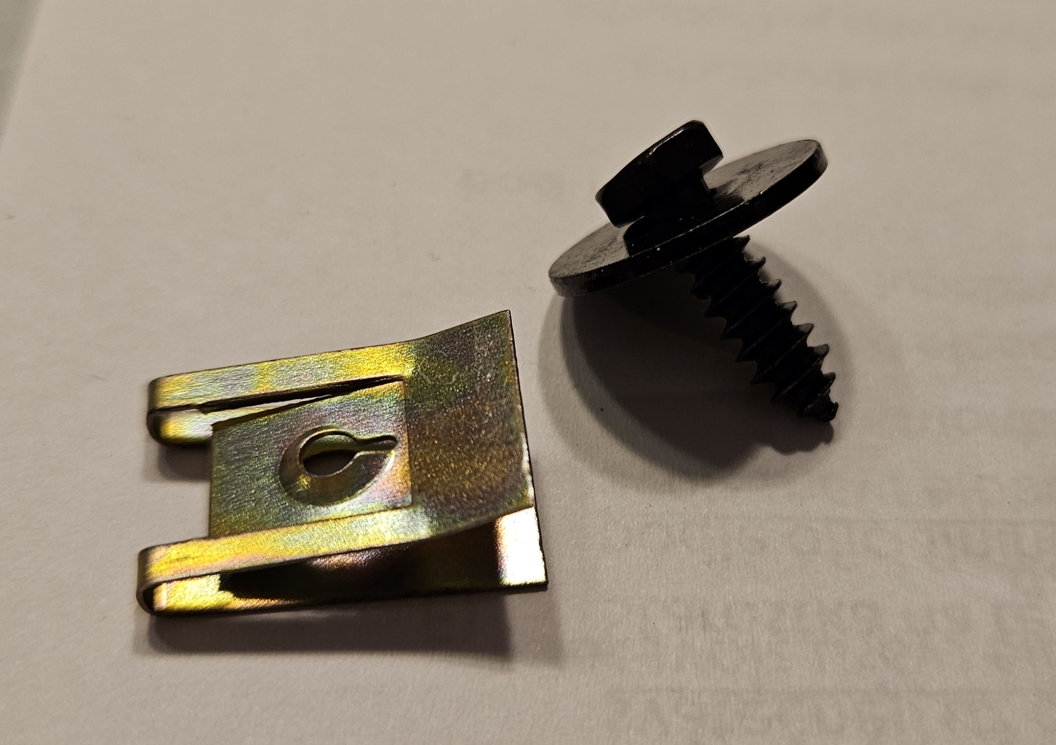 Šroubky šroubovatý